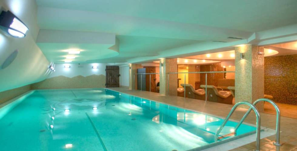 Dostępność basenów w Maximus SPA